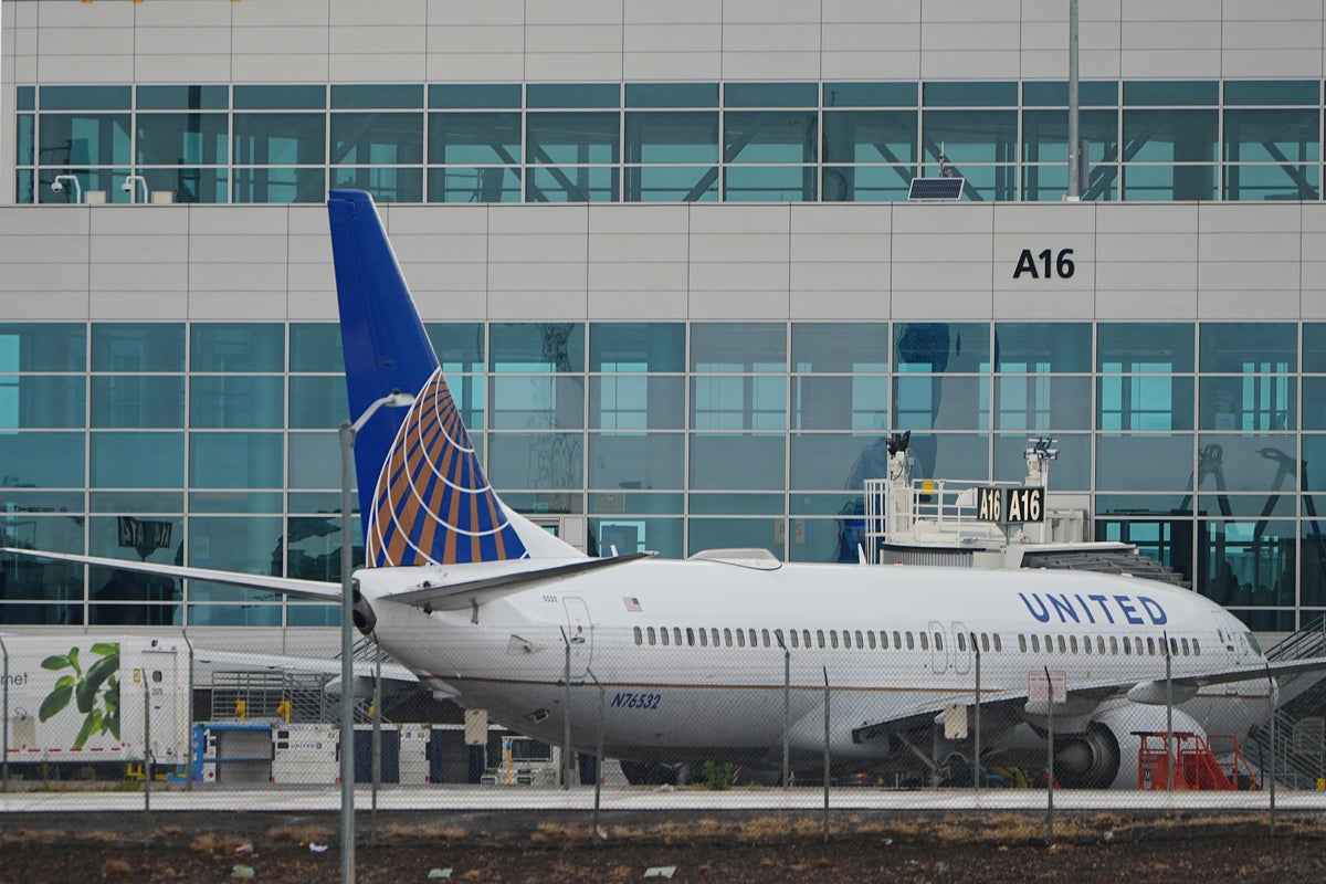 Officials plan to revamp the US air traffic control system. Here's a breakdown by the numbers