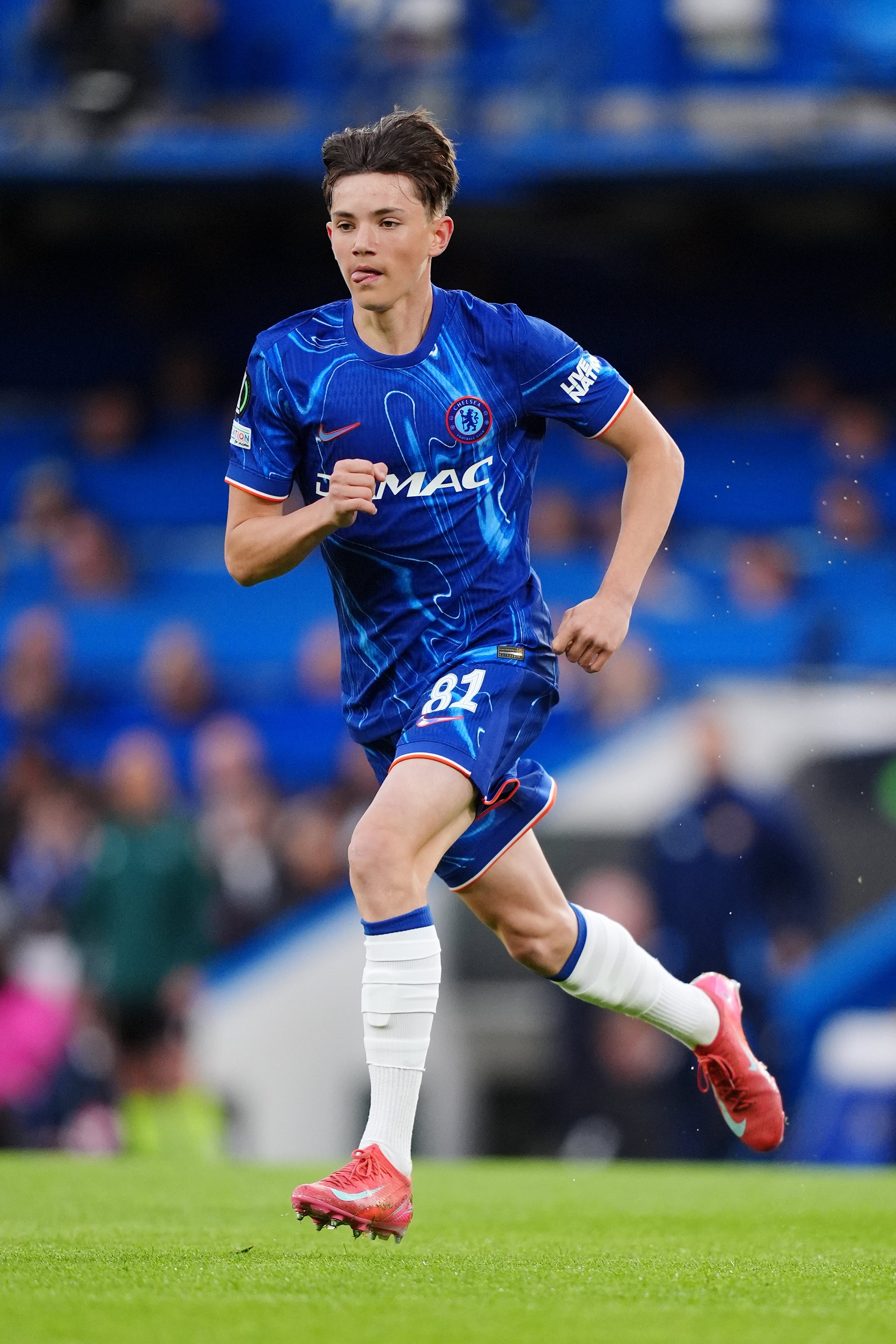 A full debut was handed to 16-year-old midfielder Reggie Walsh