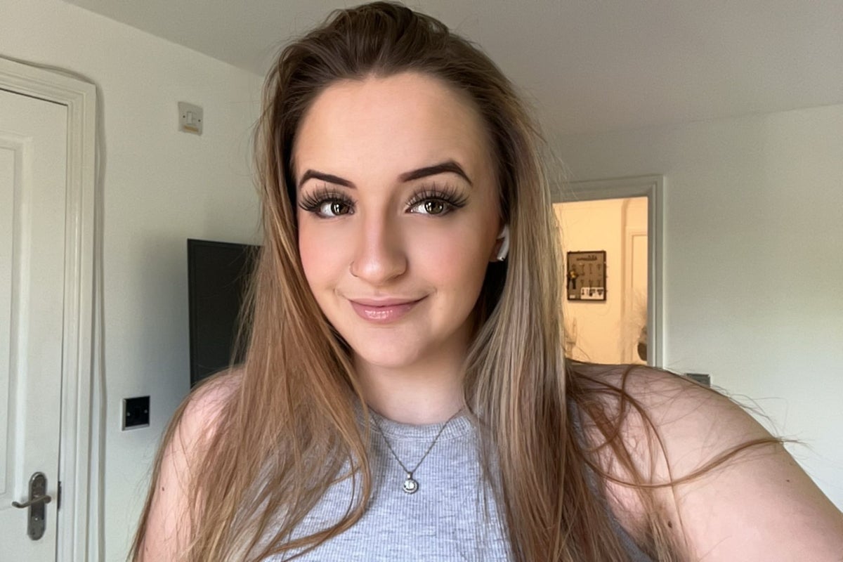 ‘Helpless’: Woman sees credit score plummet after falling victim to Monzo scam