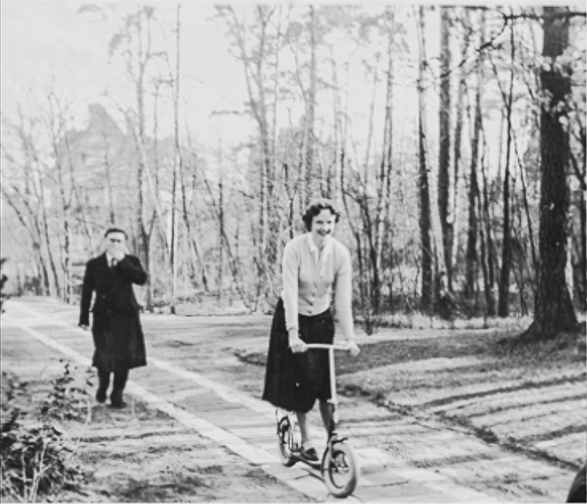 Wood’s mother with SIS minder ‘Peter D’ in 1953