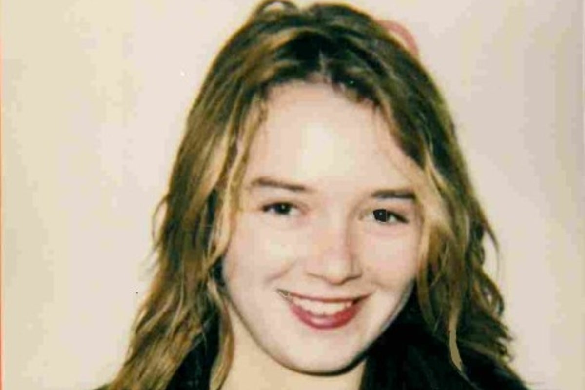 Sabrina Brett's desperate family's plea to help solve teen's murder 30 years on