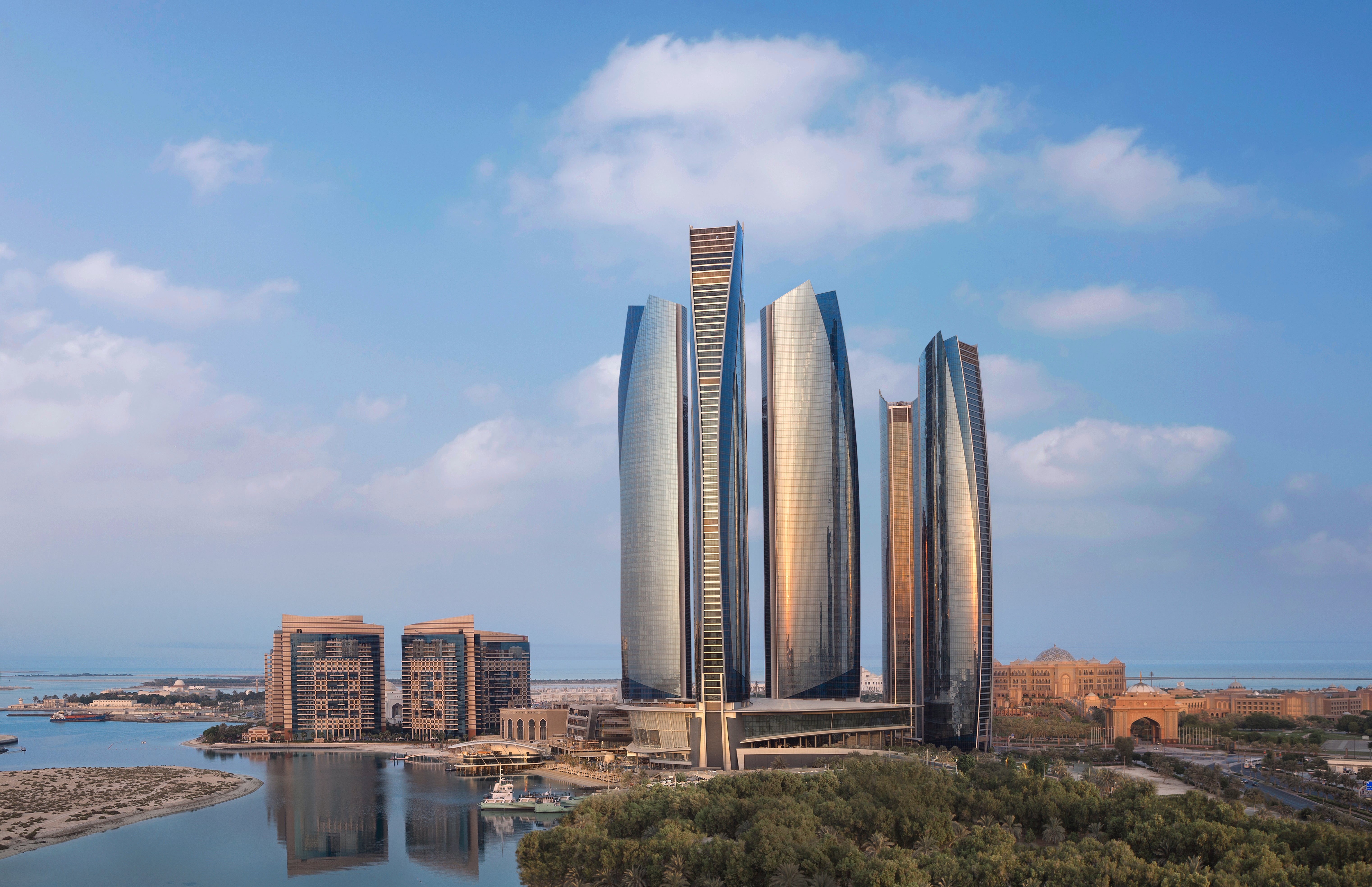 Experience the dizzy heights of Conrad Abu Dhabi Etihad Towers