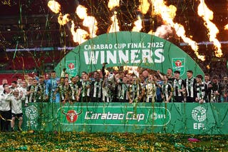 O Newcastle terminou sua espera de 70 anos por um grande troféu doméstico quando eles venceram o Liverpool em Wembley para levantar a Copa Carabao no início deste ano