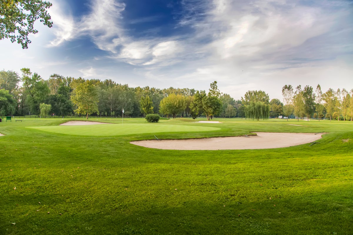 How close you live to a golf course impacts your chances of getting Parkinson’s, study shows