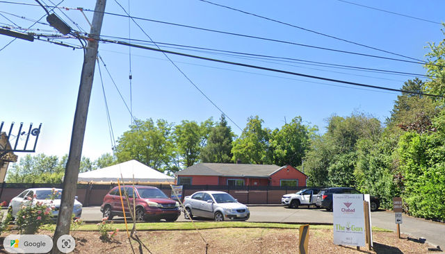 <p>A security guard at the Gan Jewish Preschool in Portland, Oregon, shot a man who allegedly attacked him outside the school. </p>
