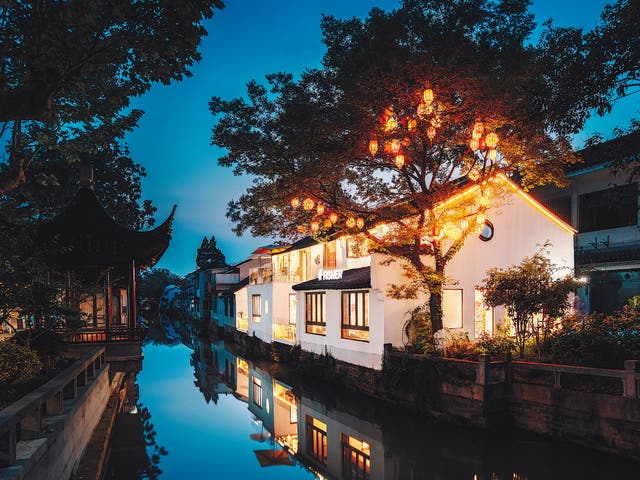 <p>The night view of Shiquan Street in Suzhou, Jiangsu province</p>