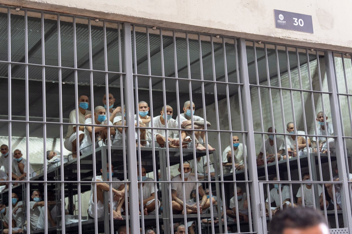 Rights groups sue to free Venezuelans deported from the US and held in El Salvador