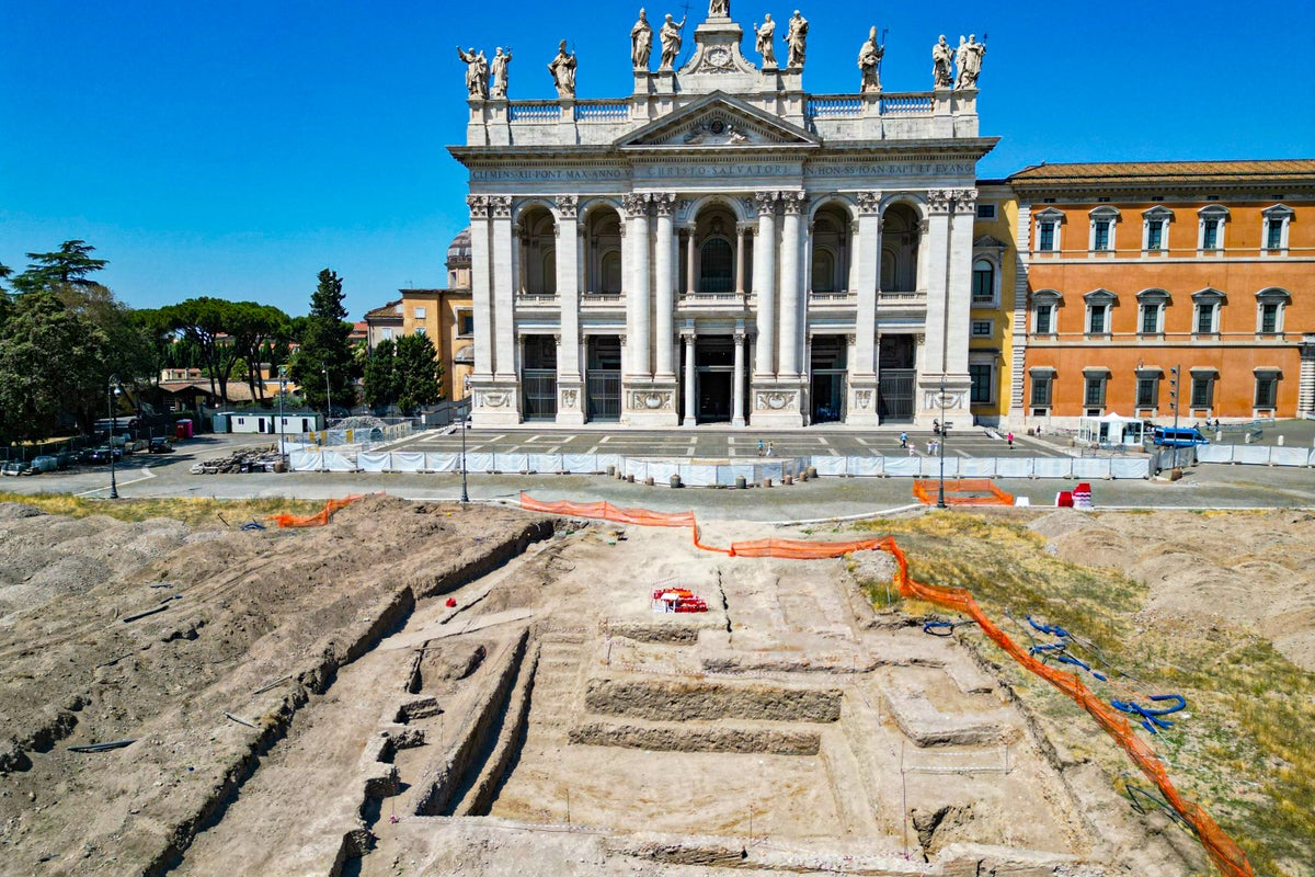 Archaeologists unearth ancient hidden palace under Rome likely home to Popes