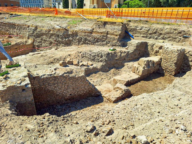 <p>A section of walls unearthed at Piazza San Giovanni in Rome</p>
