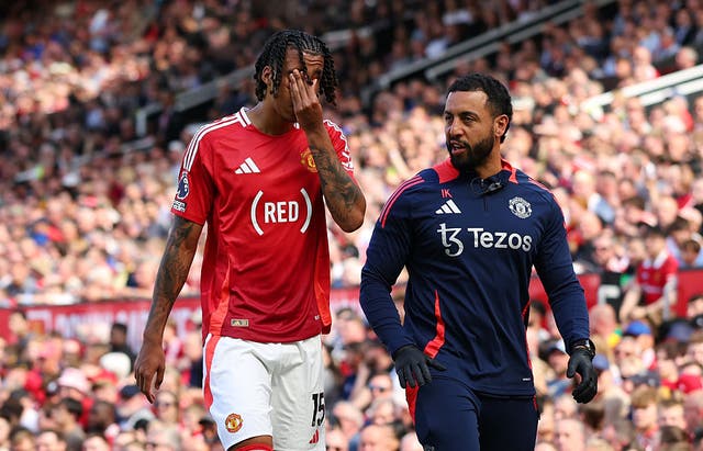 <p>Leny Yoro looked upset as he was substituted with an injury </p>