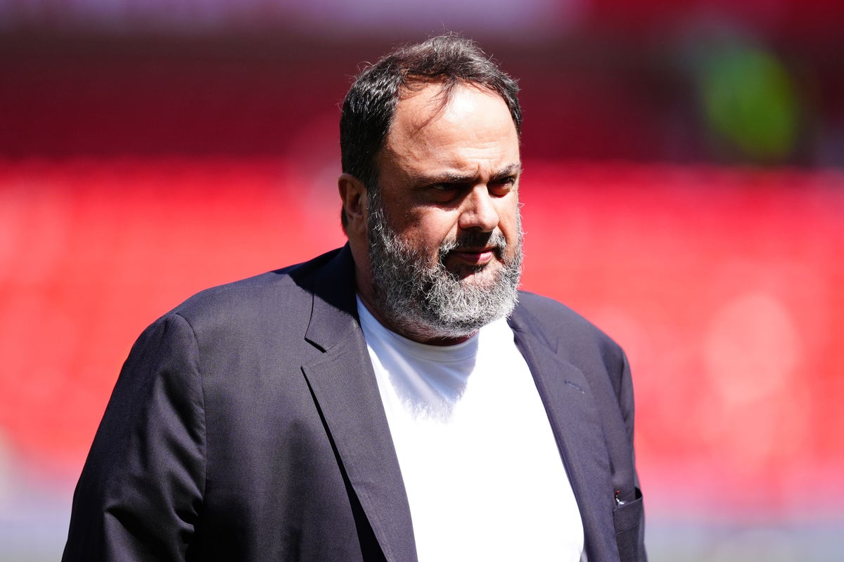 Evangelos Marinakis confronts Nuno Espirito Santo on pitch after Forest draw