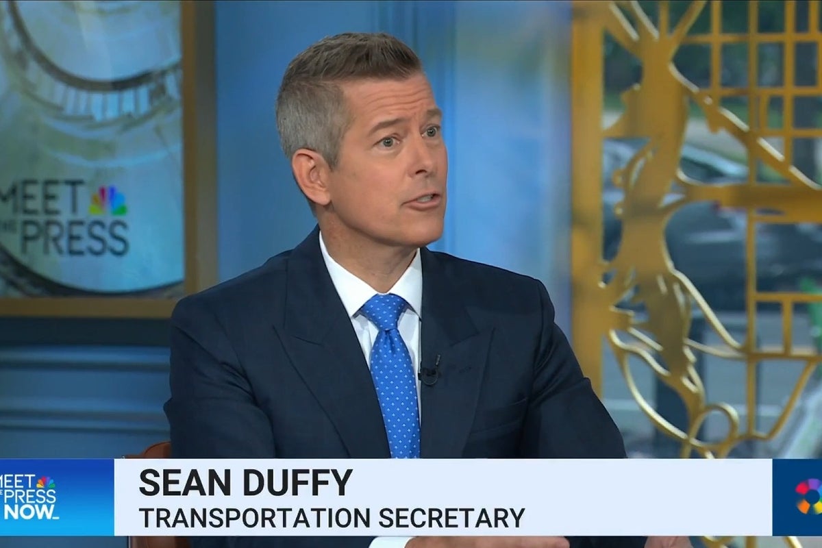 Transportation secretary wants flights at Newark scaled back but insists it’s safe to continue operations