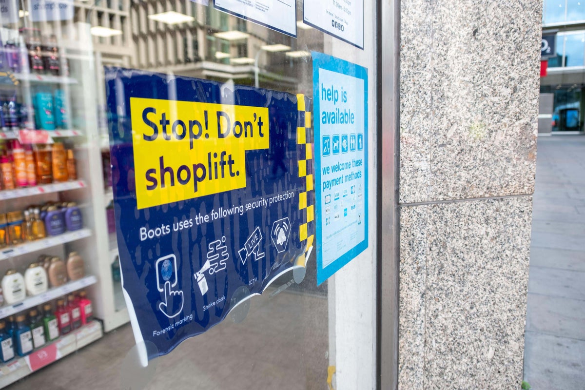 Police chief says shoplifters feel they can rob with impunity
