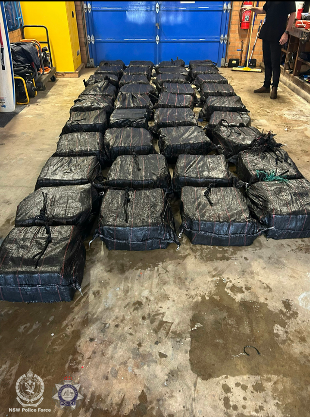 <p>Huge cocaine haul worth £300m seized in boat off Australian coast</p>