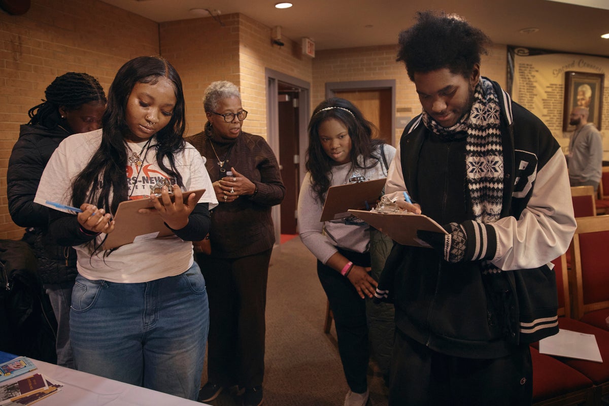 In Pittsburgh, candidates face their future voters, part of a national effort to engage the young