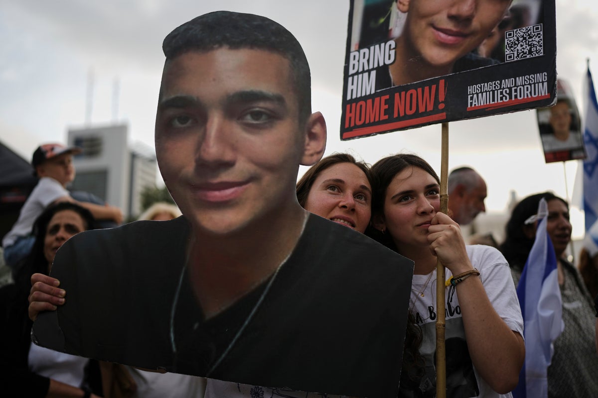 PHOTO COLLECTION: Hostage Edan Alexander released