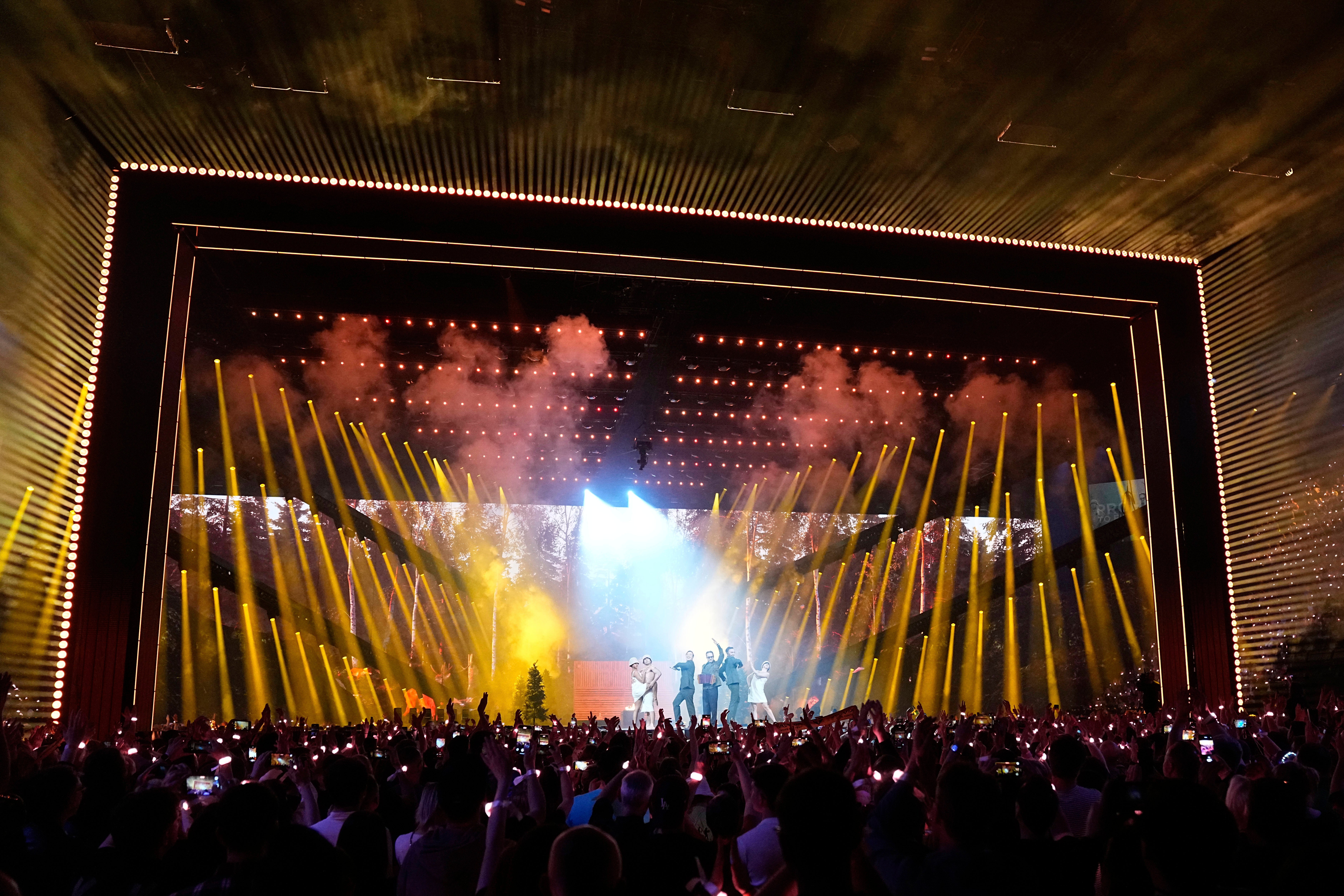 <p>KAJ from Sweden performs the song "Bara Bada Bastu"</p>