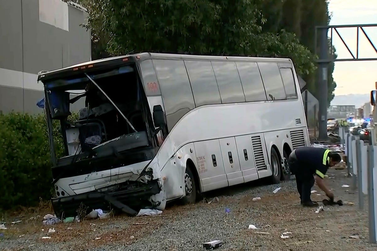 One person killed and 32 injured in Los Angeles tour bus crash One person killed and 32 injured in Los Angeles tour bus crash