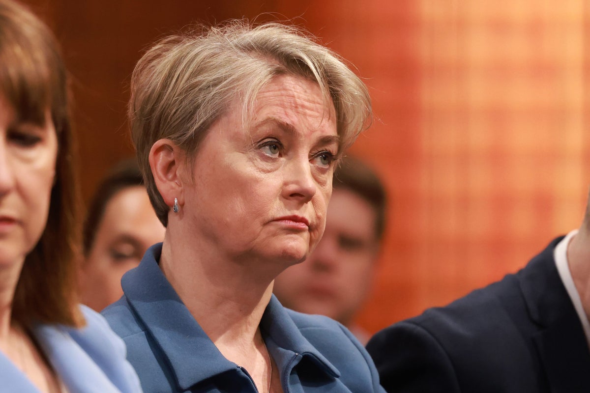 Home secretary grilled over Starmer’s ‘island of strangers’ immigration remark