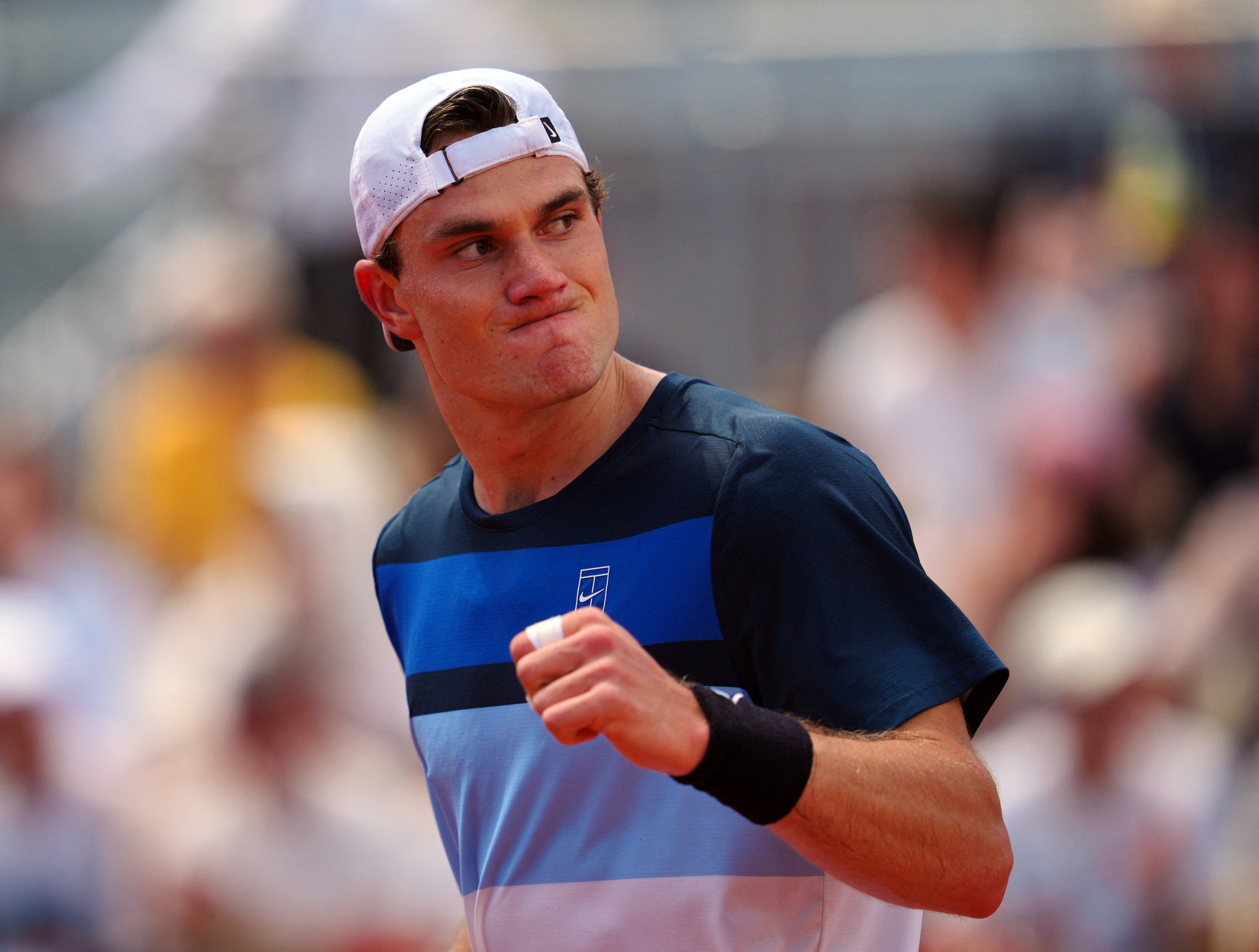 Jack Draper overcame a tricky test to reach the last eight
