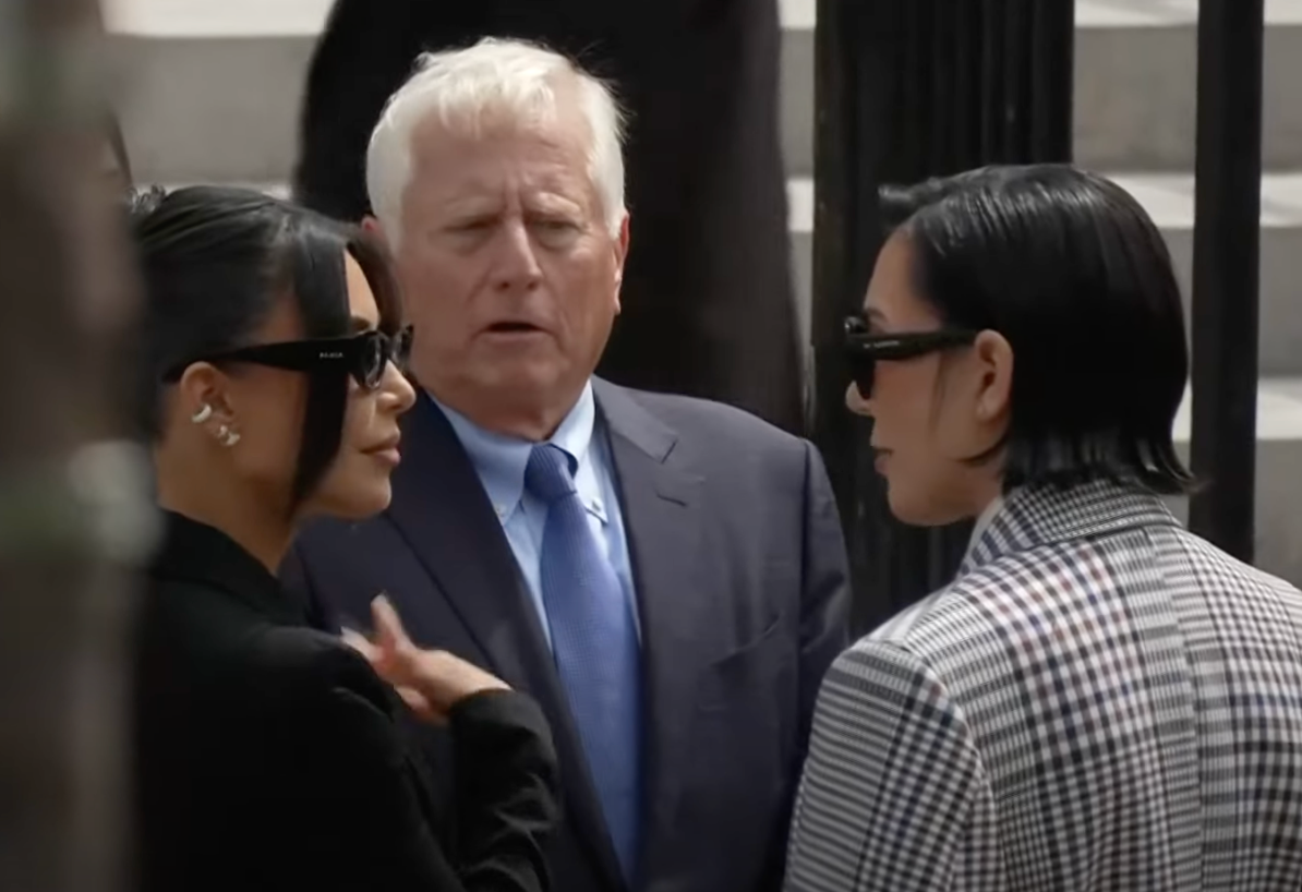 Kim Kardashian outside court