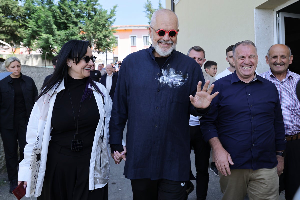 Albanian preliminary polls results show a clear win for the ruling Socialists