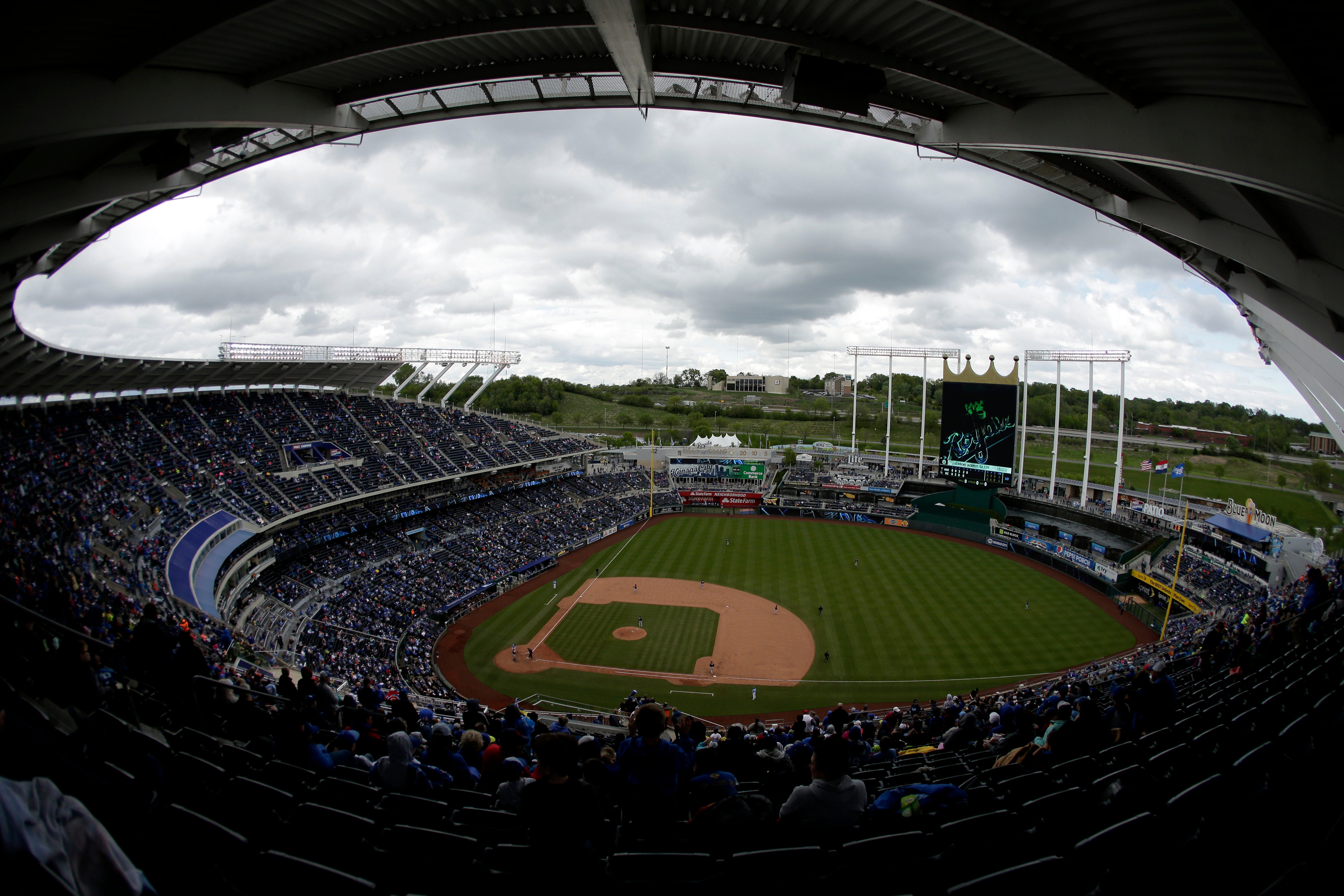 CHIEFS-REALES-ESTADIOS