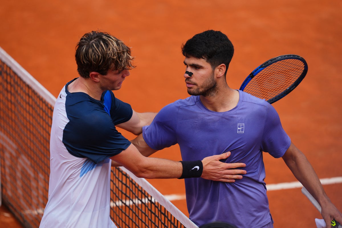 Jack Draper beaten in straight sets as Carlos Alcaraz clinches Italian Open quarter-final victory