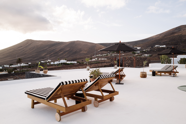 <p>Settle for nothing less than mesmerising views of this Canary Island’s volcanic landscape at the best luxury hotels in Lanzarote</p>