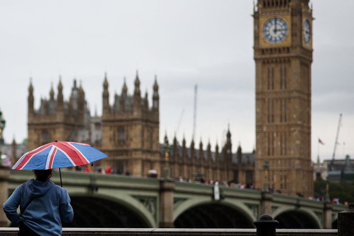 Thousands of civil servants to be moved out of London as government cuts costs