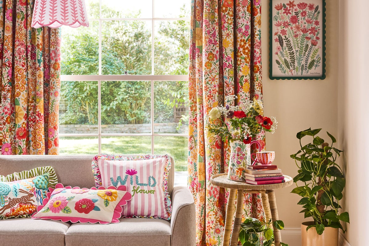 8 ways to weave summer blooms into your space