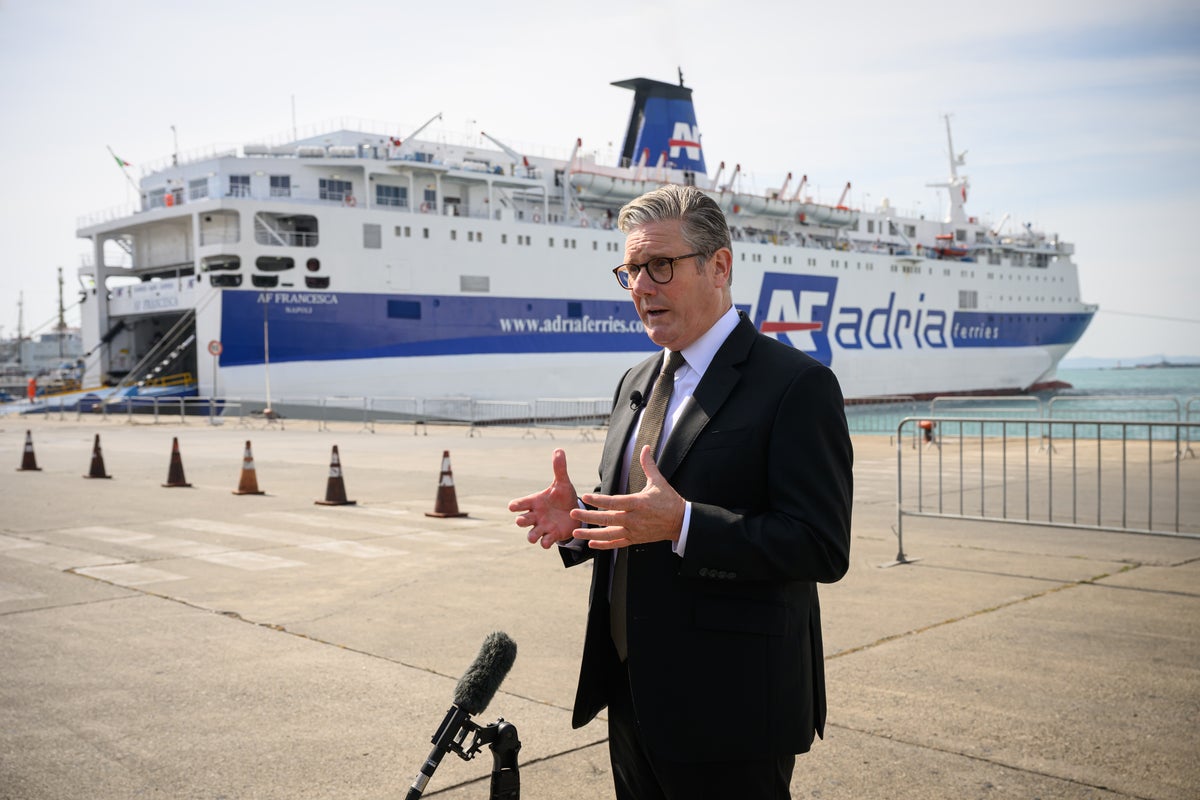 Starmer unveils new plans for deporting failed asylum seekers
