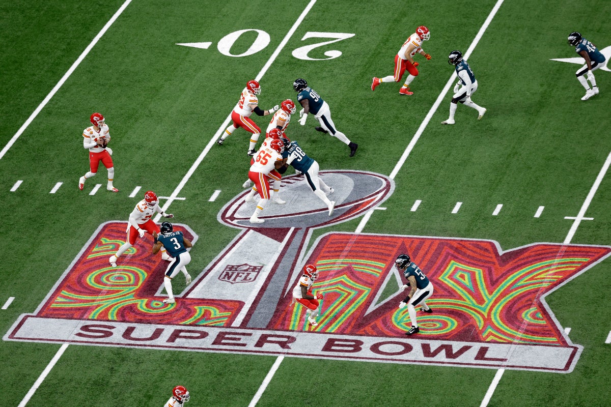 NFL continues to navigate scheduling puzzle with every game up for bid and more broadcast windows