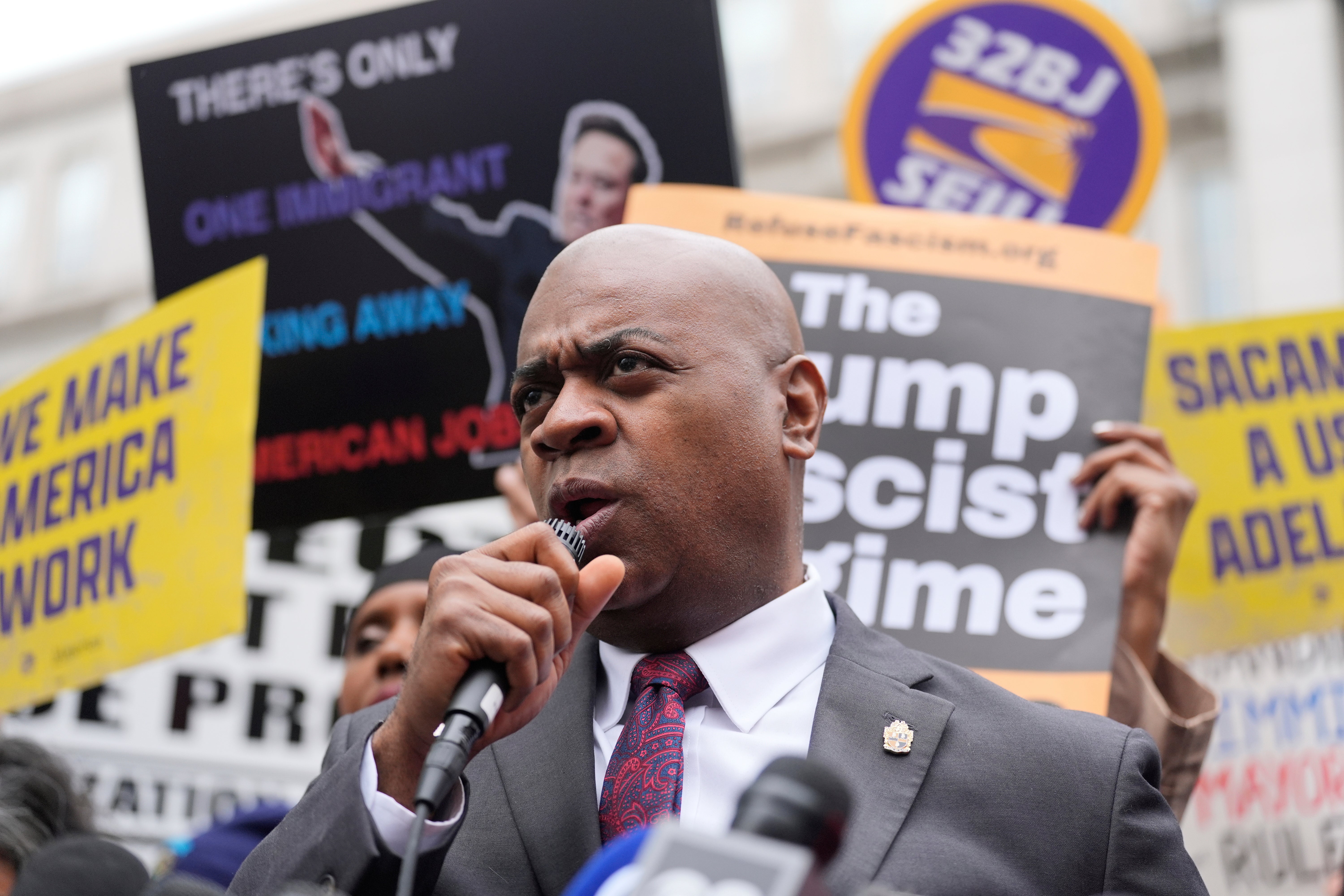 NEWARK ALCALDE ARRESTADO