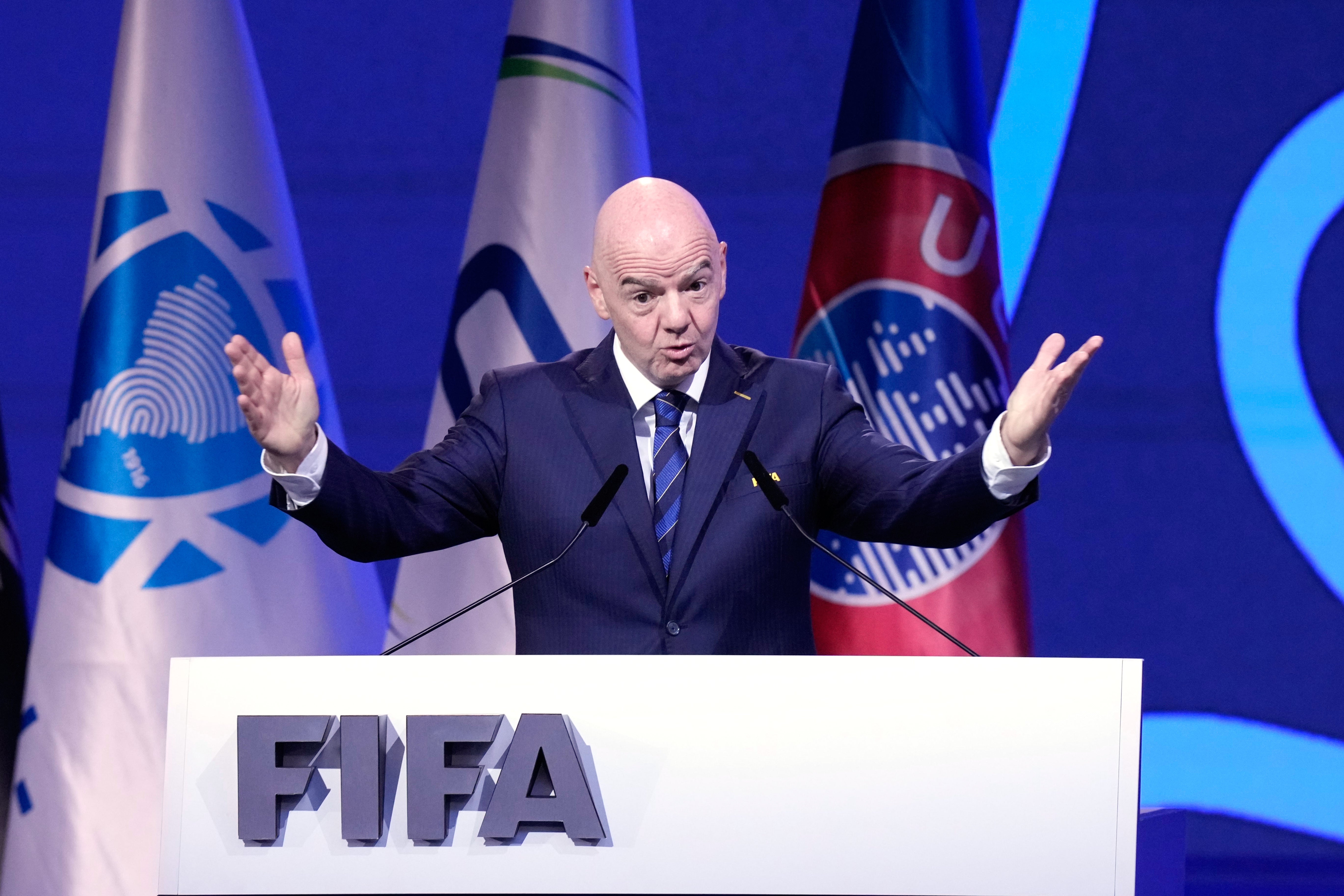 Gianni Infantino konečne dorazil na 75. kongres FIFA v Paraguaji