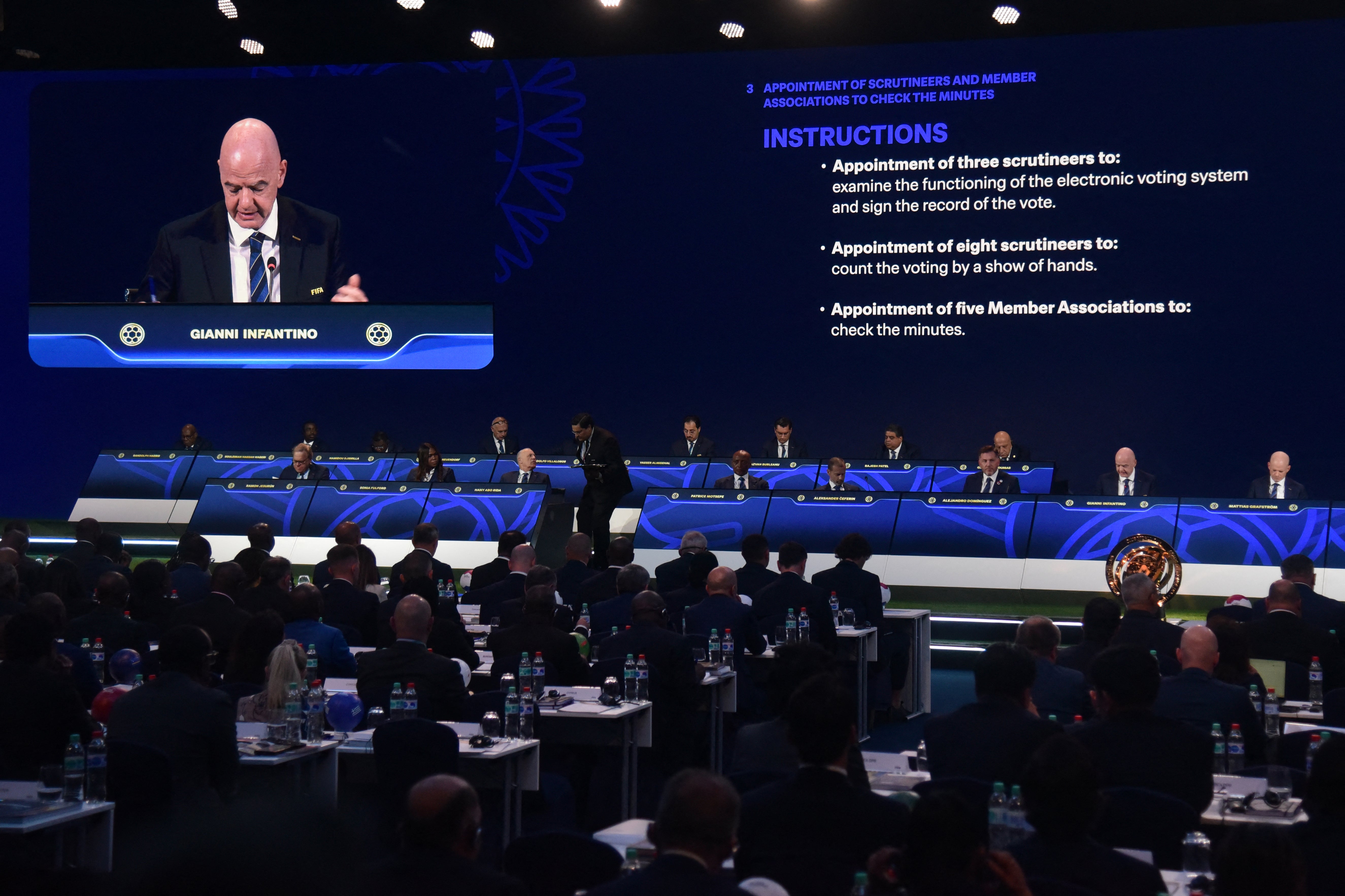 FIFA prezident Infantino dodáva miestnosť