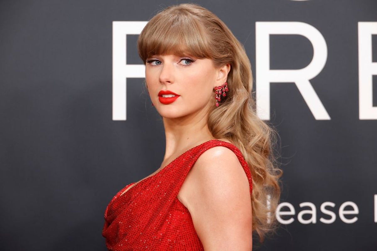 Likely human remains wash up near Taylor Swift's holiday home, cops say |  The Independent