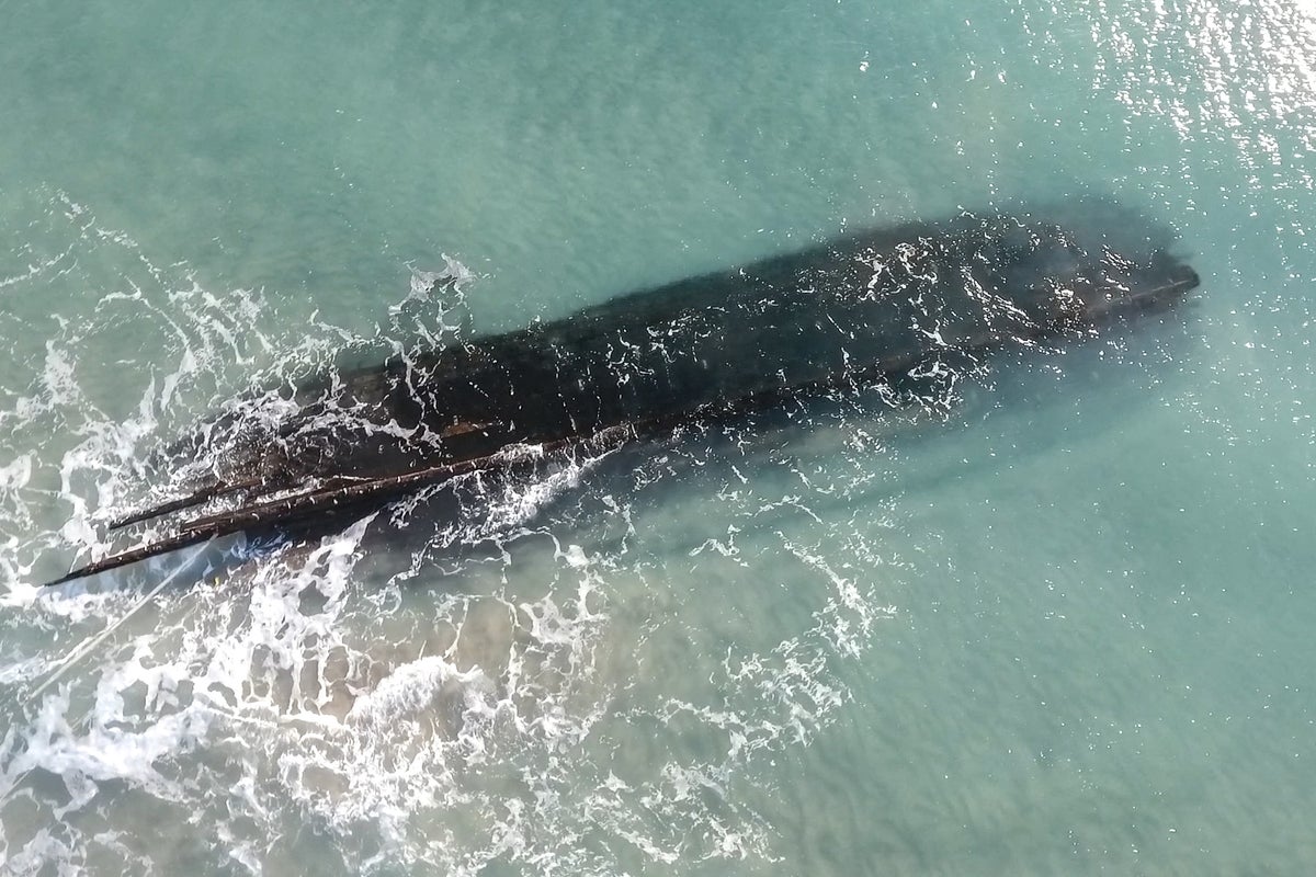 Child with metal detector finds nearly 200-year-old shipwreck
