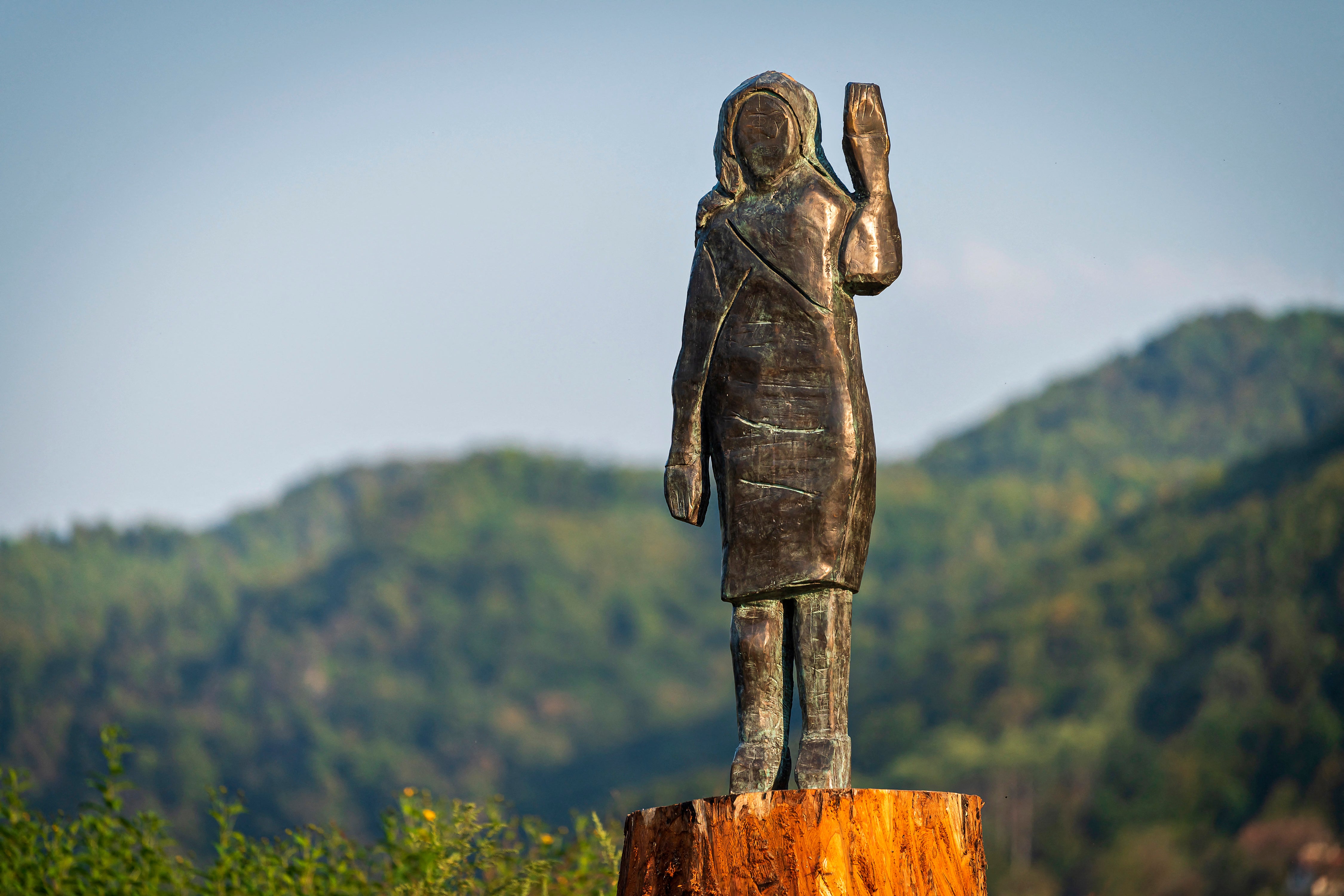 The bronze statue was created after an original wooden statue was torched down in 2020