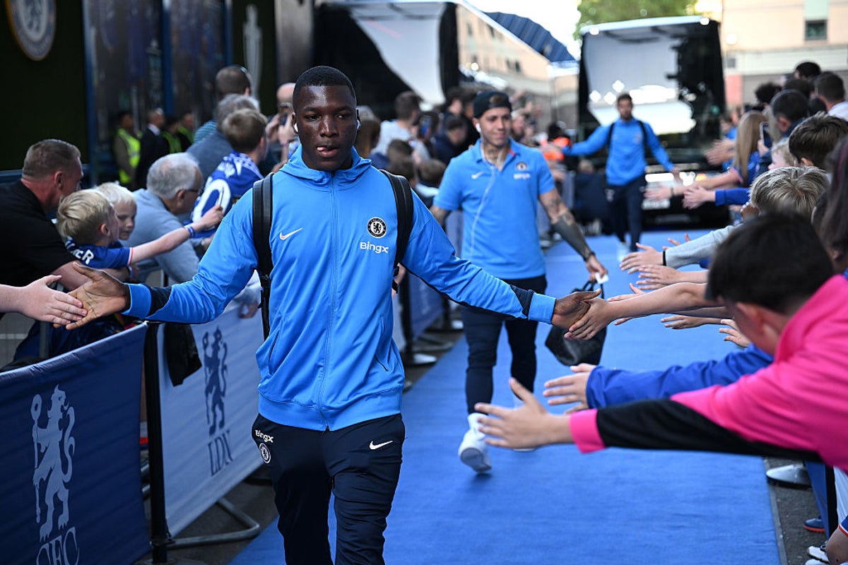 Chelsea vs Manchester United LIVE: Blues target top four as injuries mount for Ruben Amorim