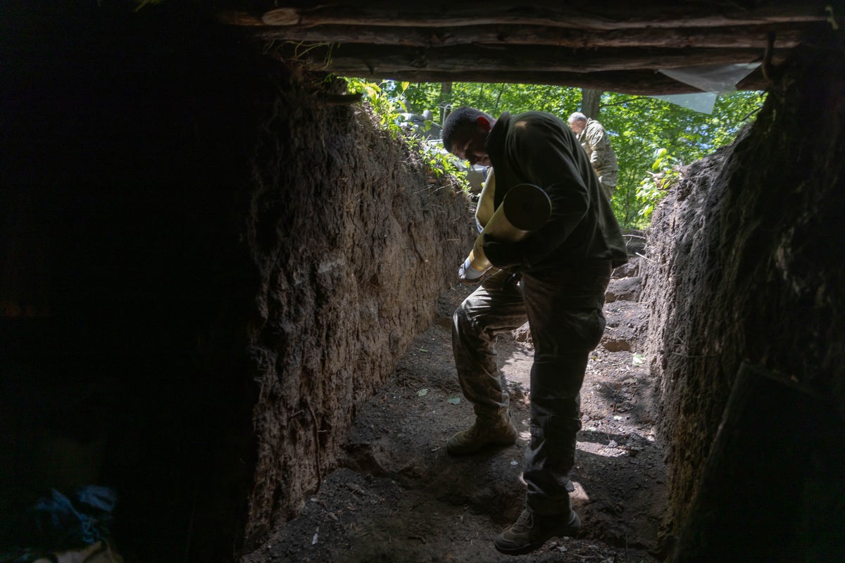 As political theater took center stage in Turkey, the war went on in Ukraine. Kyiv has few options