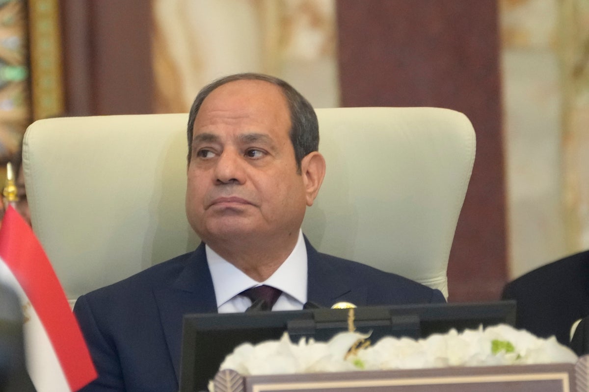 Arab leaders promise to work on reconstruction of Gaza and again press for a ceasefire