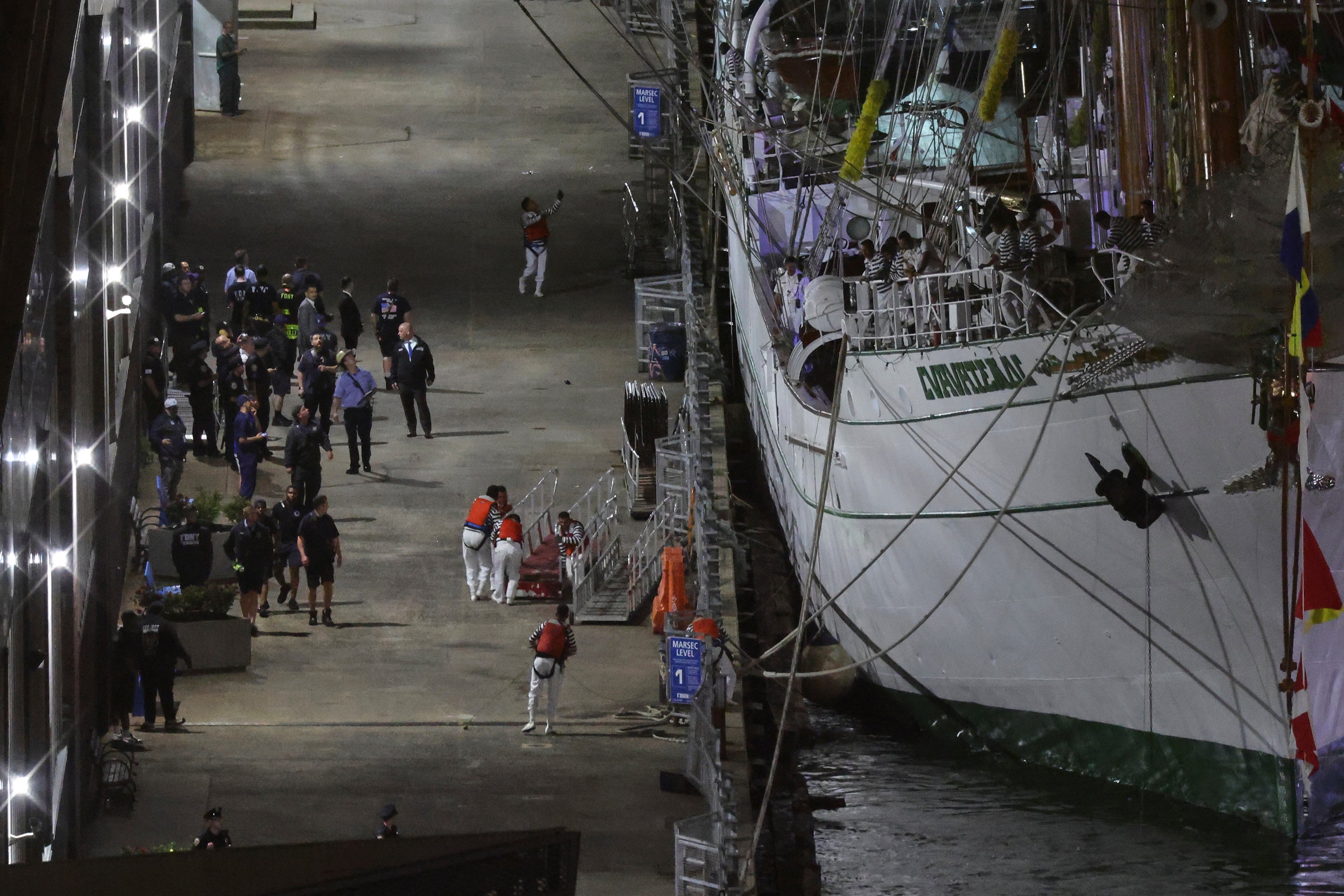 Brooklyn Bridge Collision