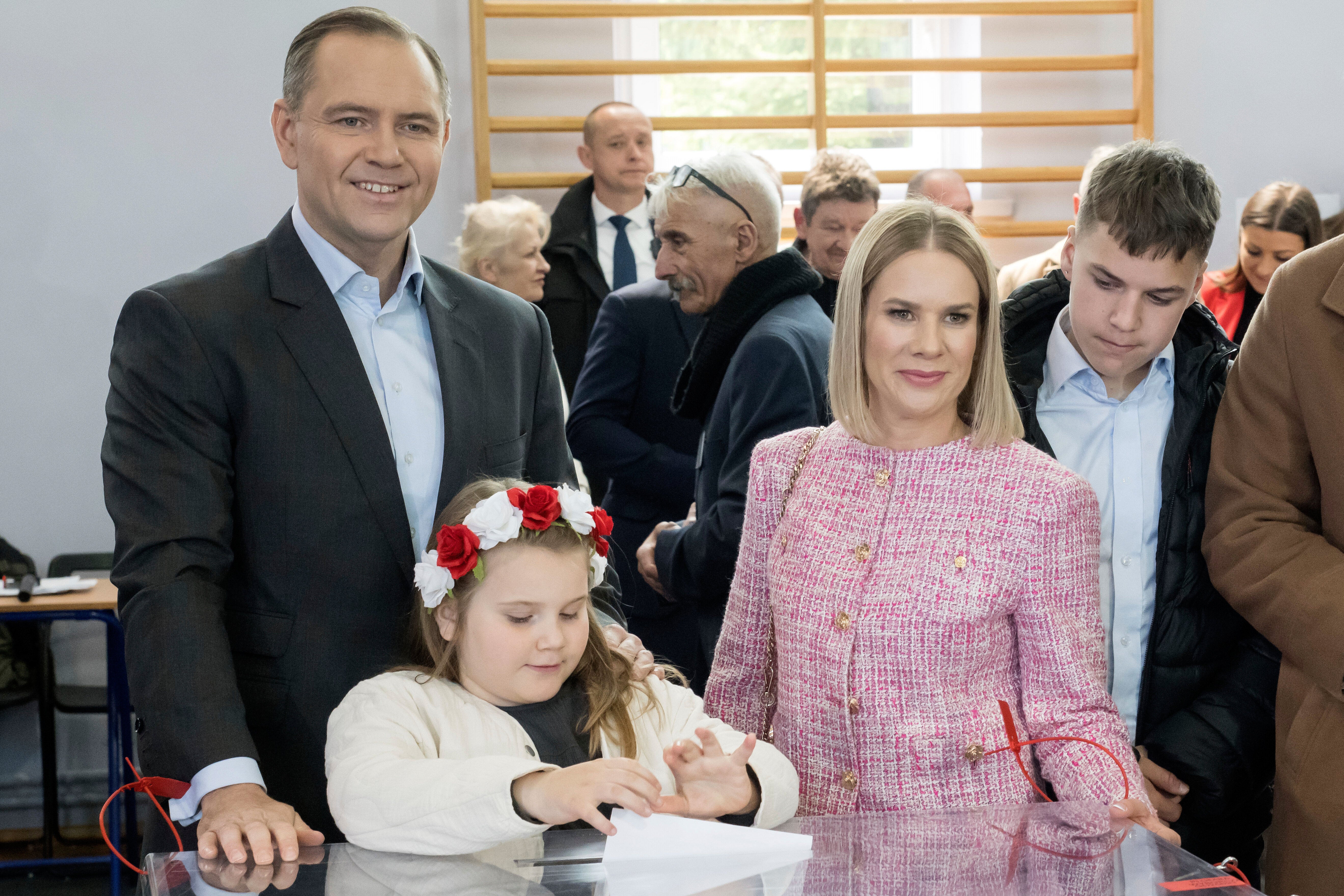 Karol Nawrocki with his family; wife Marta Nawrocka, daughter Katarzyna, and son Antonii