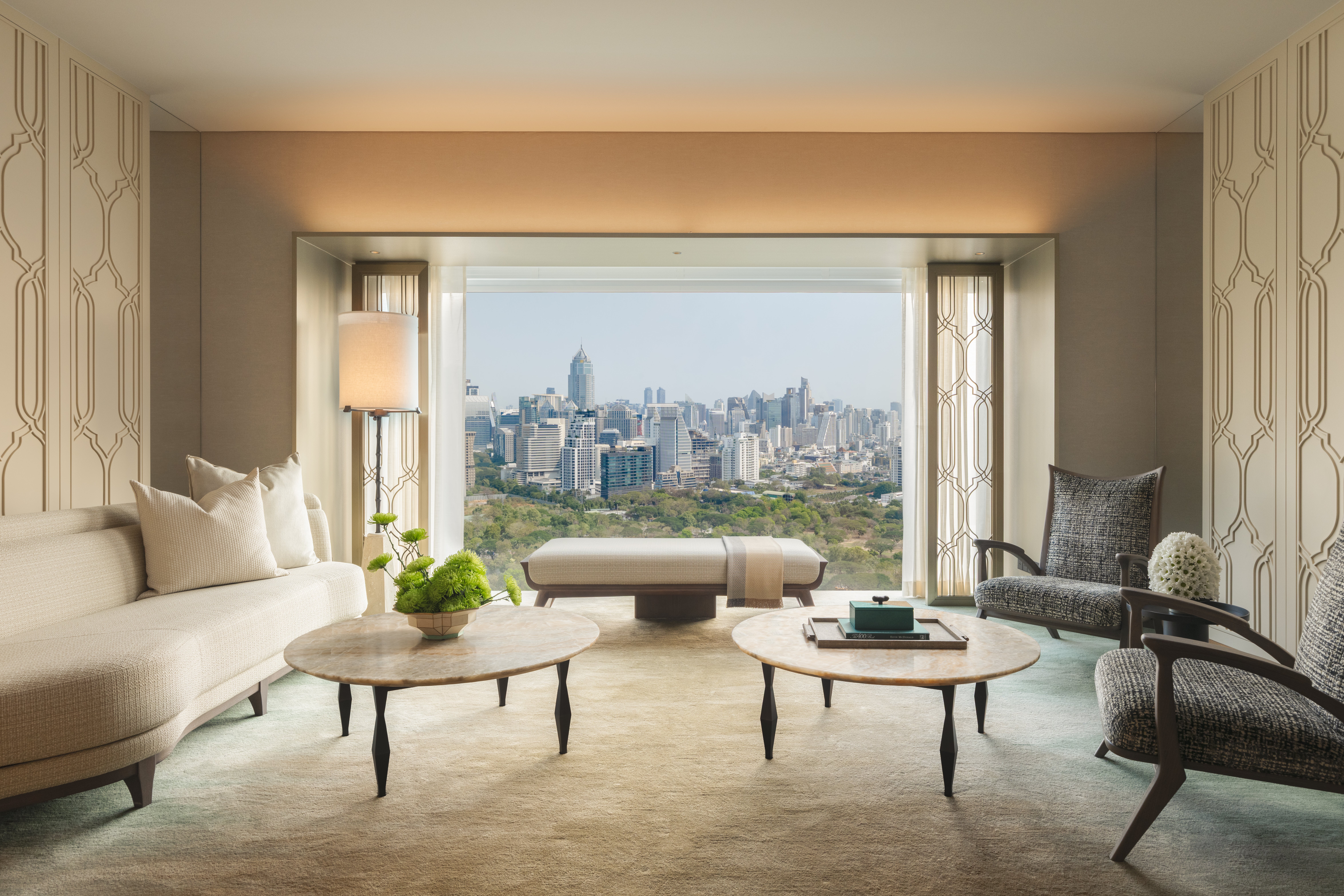 Dusit Thani enjoys spectacular views over Lumphini Park