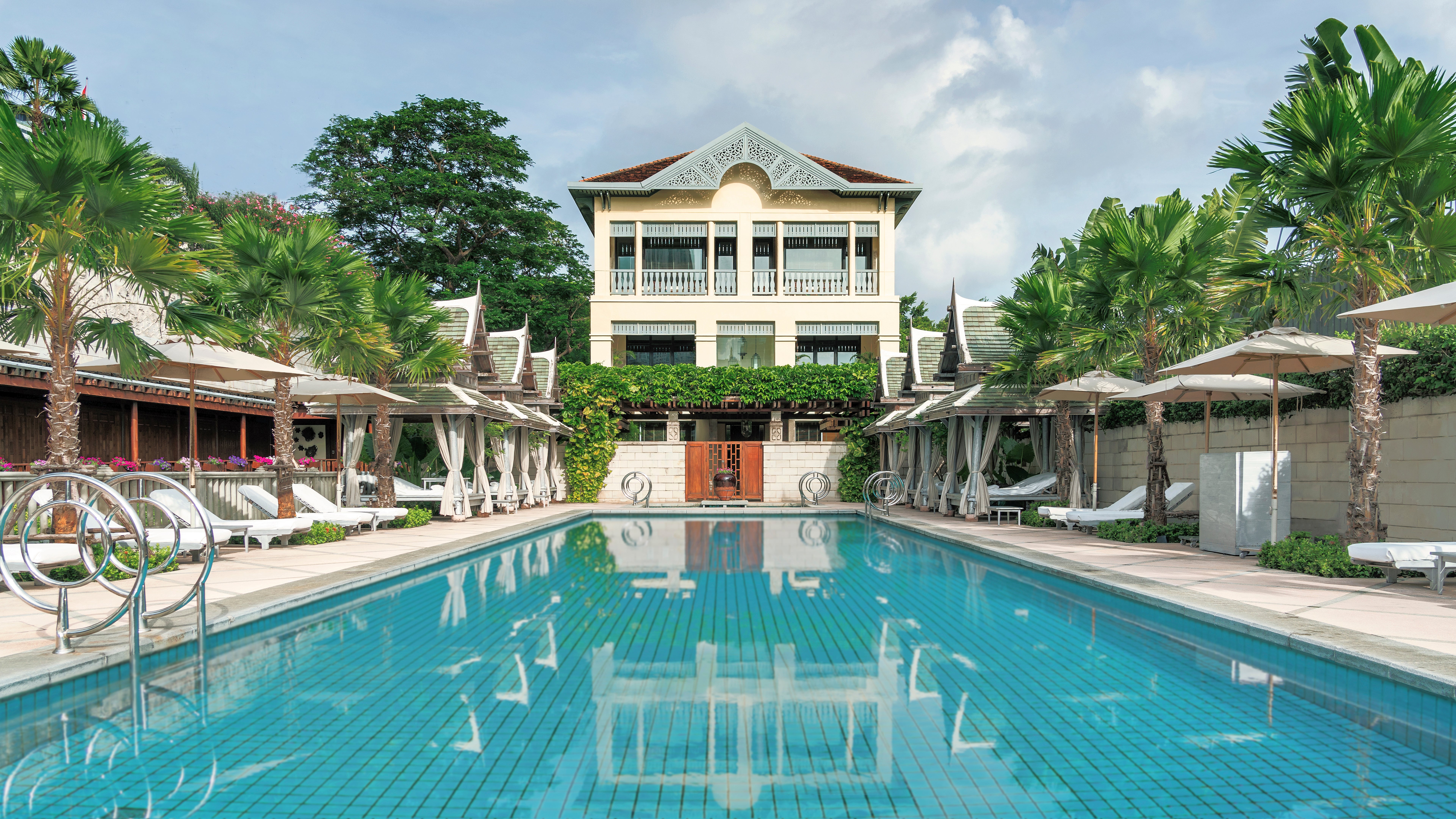 Indulge yourself at The Peninsula’s expansive spa