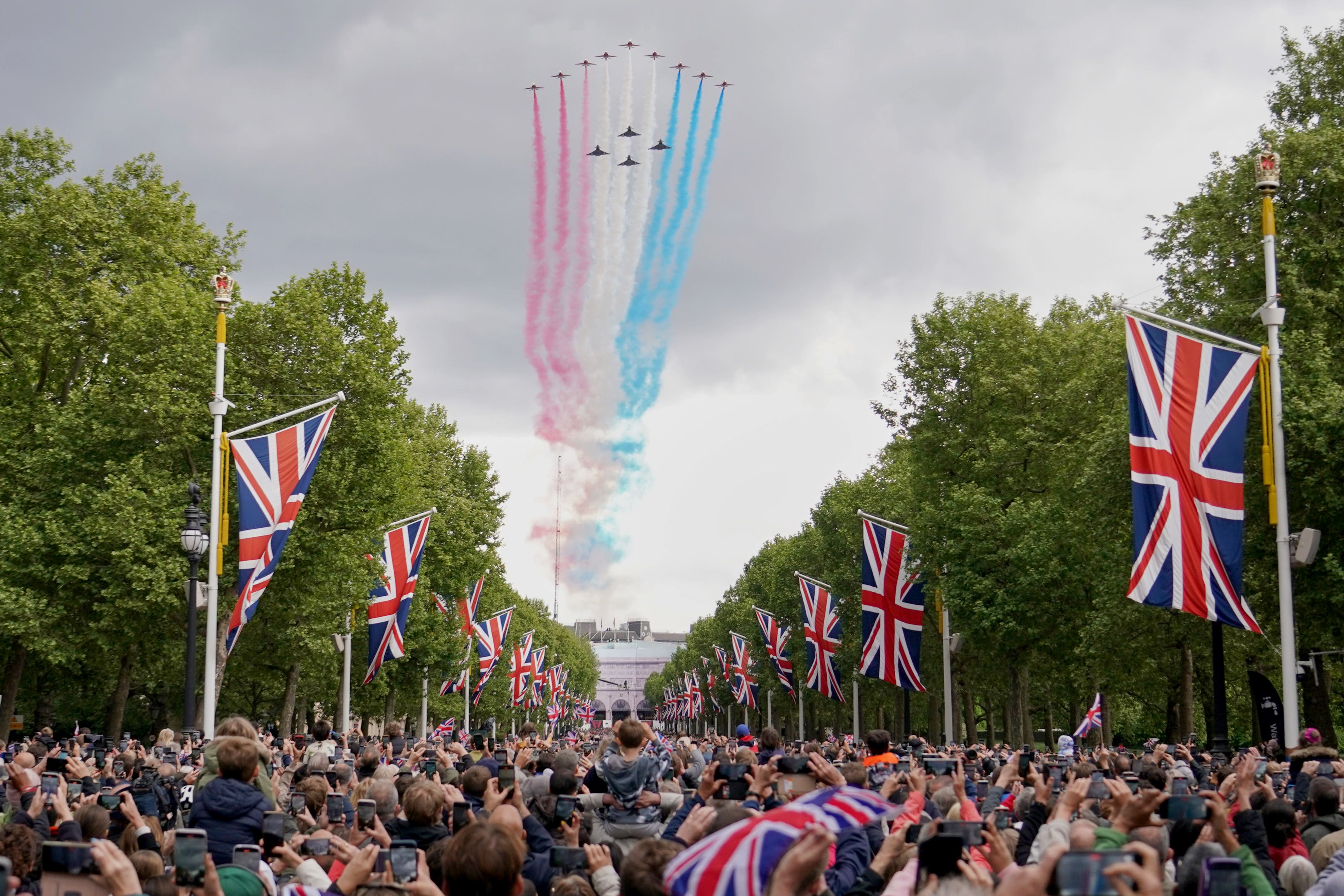 The RAF’s Red Arrows over The Mall in central London to mark the 80th anniversary of VE Day on May 5 (Alberto Pezzali/PA)