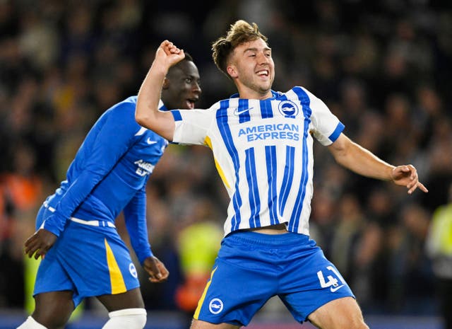 <p>Jack Hinshelwood scores Brighton's late winner after coming off the bench</p>