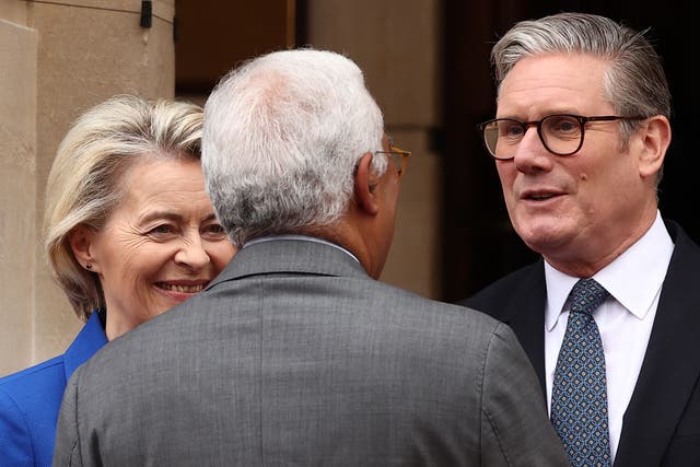 <p>Britain's Prime Minister Keir Starmer (R) greets European Commission President Ursula von der Leyen and European Council President Antonio Costa as they arrive to attend the UK-EU Summit at Lancaster House in London on May 19, 2025</p>