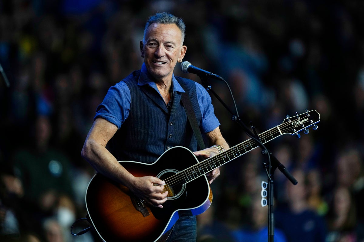 'Dried out prune'? 'Corrupt' and 'incompetent'? It's getting nasty between Springsteen and Trump